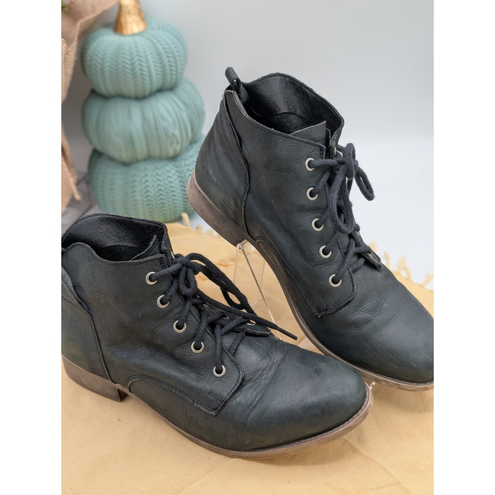 Steve Madden Rubin Black Leather Lace Up Ankle Boots Women's Size 9